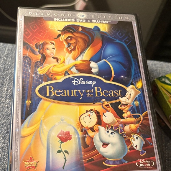 Kids DVD Movie Collection - includes Holiday titles! - Picture 7 of 9